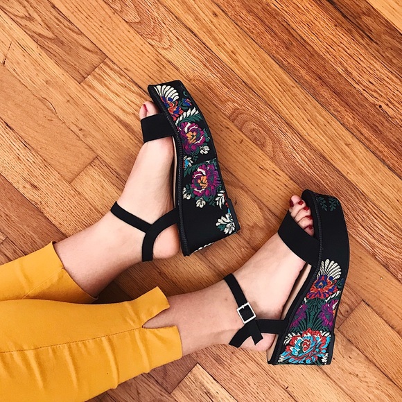 wild diva lounge Shoes - SOLD 💗HP💗 [Wild Diva Lounge] 🆕 Platform